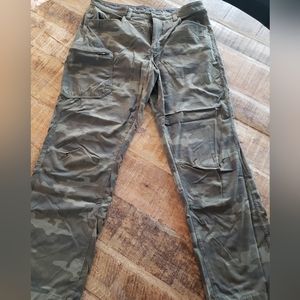 Eddie Bauer men's pants camo